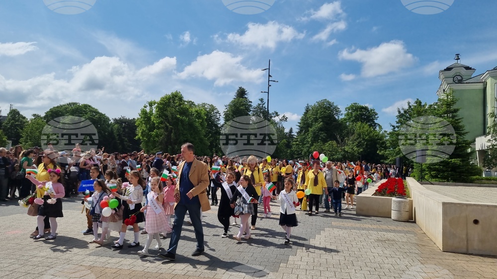 Търговище - 24 май - празнично шествие