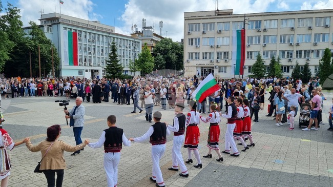 Търговище - 24 май - празнично шествие
