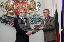 Президент - висше офицерско звание - церемония