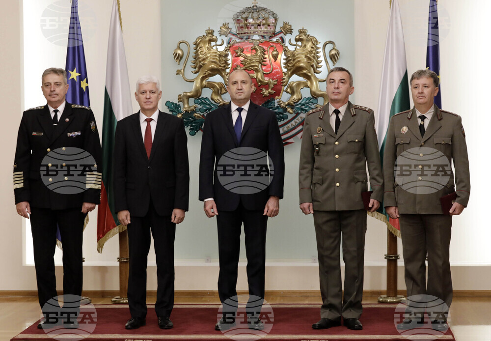 Президент - висше офицерско звание - церемония