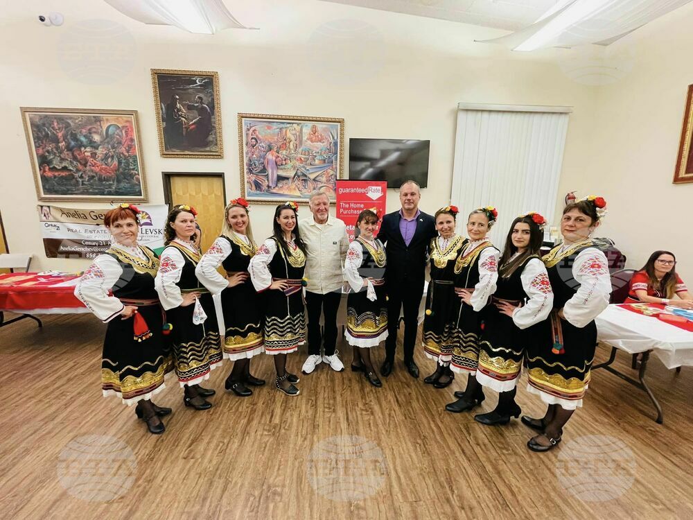 Фестивал на българската носия се проведе в Сан Диего