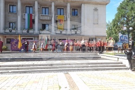 Троян - 24 май - шествие - концерт