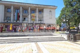 Троян - 24 май - шествие - концерт