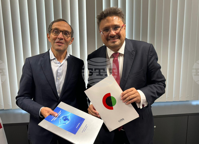 Португалия - За първи път БТА и националната новинарска агенция на Португалия ЛУЗА подписаха договор за обмен на новини