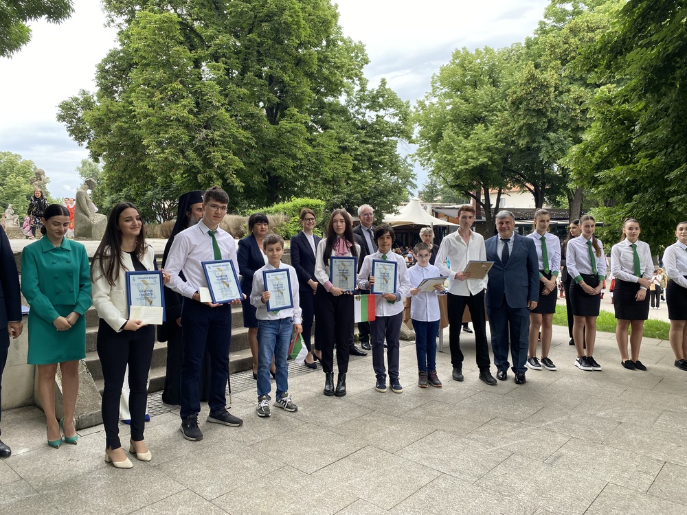 Видин отбеляза тържествено 24 май, като отличи изявени дейци на просветата, културата, изкуството и ученици