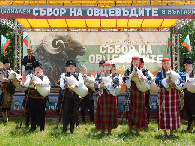 Съборът на овцевъдите ще бъде открит за 13-и път на поляните край Петропавловския манастир