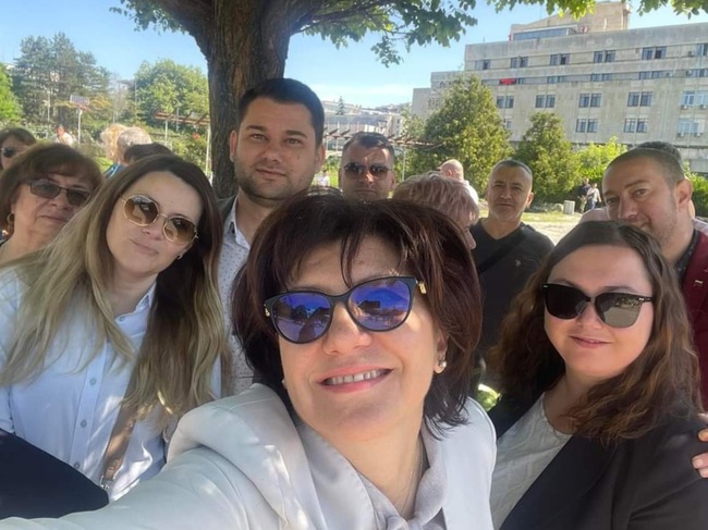 Кандидатите за народни представители от листата на ГЕРБ-СДС в 9 МИР Кърджали канят младите родители на градско парти за малки и големи
