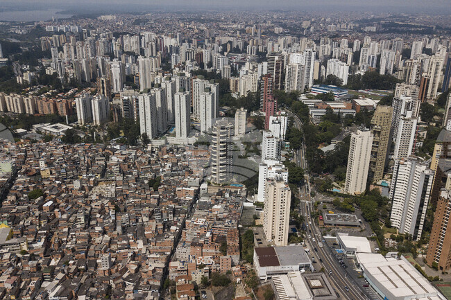 Бразилската полиция арестува мъж, заподозрян, че е планирал самоубийствен атентат и че е свързан с групировката „Ислямска държава“