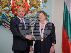 Снимка: Прессекретариат - Президентът отличи френския посланик у нас с орден „Мадарски конник“ първа степен