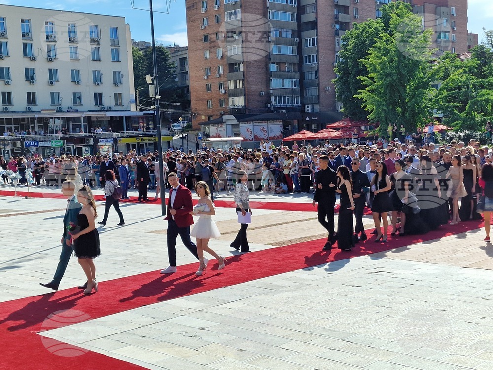 Свищов - абитуриенти - изпращане