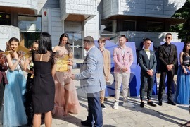 Свищов - абитуриенти - изпращане