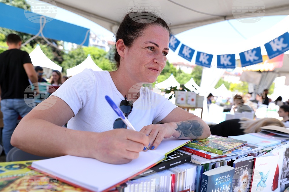 Пролетен панаир на книгата - "Среща с автограф" - „Тотко и трите изпитания. Изпитание 2“ - Тина Маркова