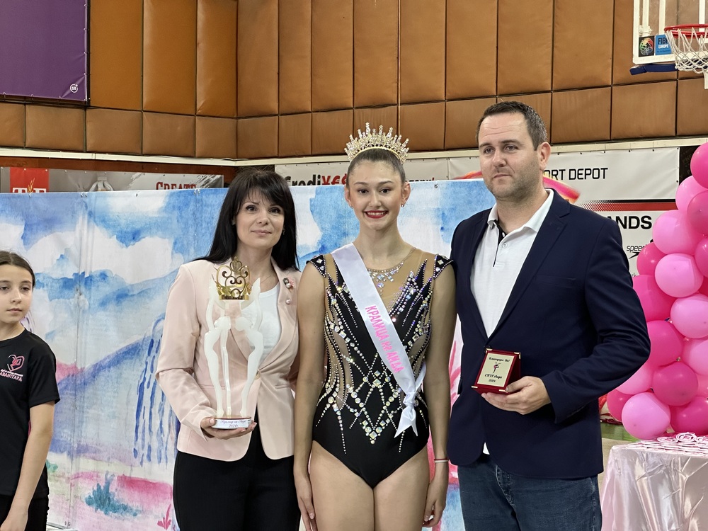 Община Хасково: Короната на „Кралица Аида“ спечели Кармен Стефанова от „Етър“ Велико Търново