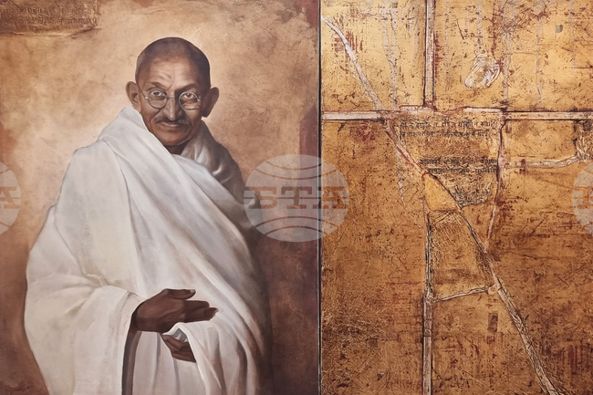 Плевен - изложба - Махатма Ганди