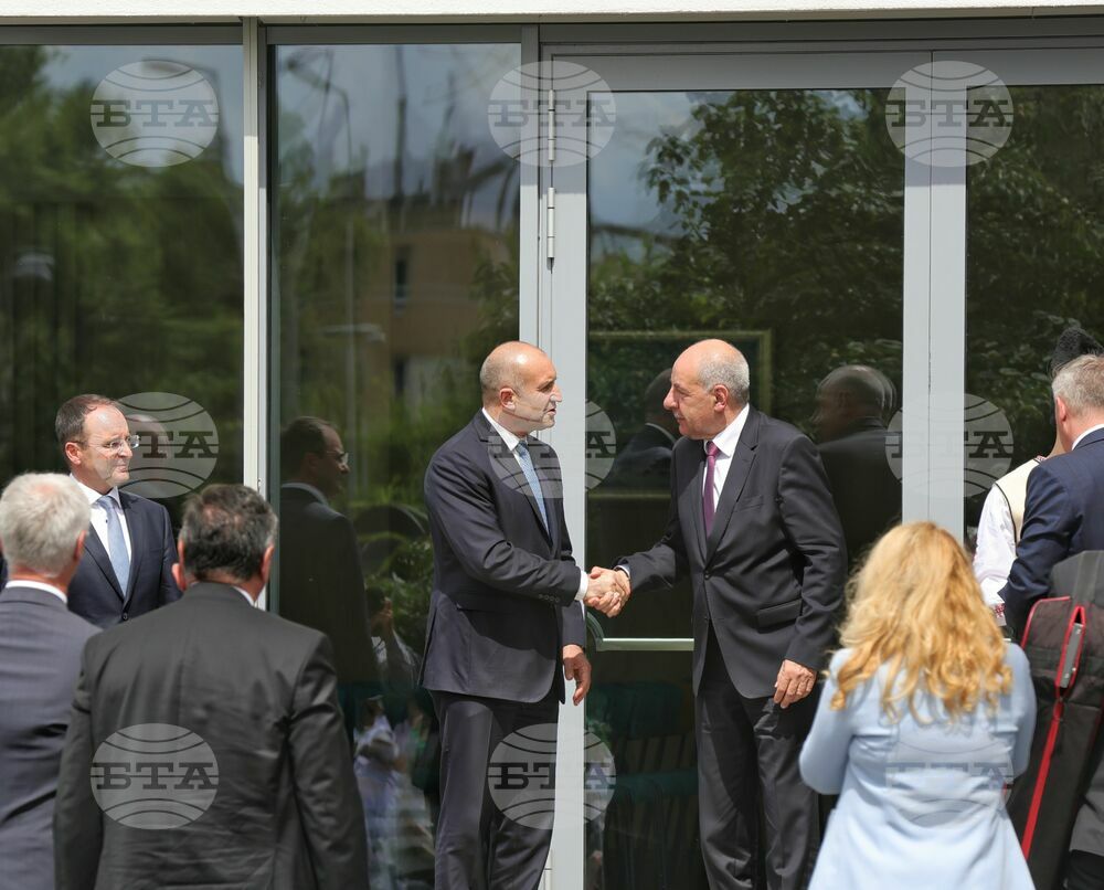 Presidents of Bulgaria and of Hungary Open New Bulgarian Cultural and Educational Centre in Budapest