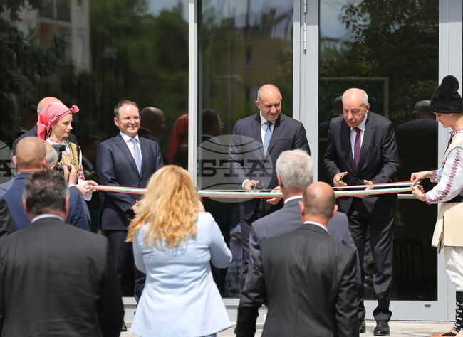 Унгария - България - президенти - Български културно-образователен център - откриване