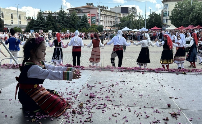  Националното надиграване "Тъпан бие, хоро се вие" в Казанлък ще бъде на 31 май тази година