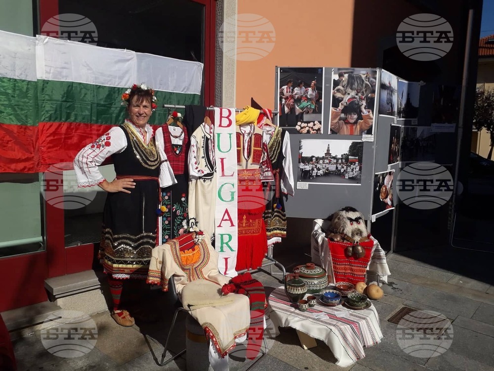 Асоциацията за българска култура „Нашенци“ участва в празника „Свят от цветове“ в Бернареджо