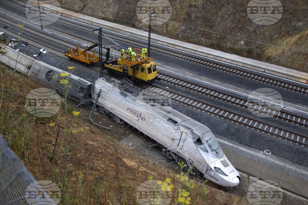 АП: Смъртоносната влакова катастрофа в Южна Испания хвърли сянка върху високоскоростната железопътна мрежа в страната