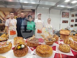 Снимка: Министерство на земеделието - заместник-министърът на земеделието Тодор Джиков при откриването на изложенията Месомания, Булпек, Светът на млякото, Салон на виното и Интерфууд  енд  Дринк в Интер Експо Център-София. 