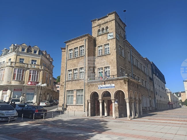 Предстои специализирана операция за контрол на тежкотоварни автомобили и автобуси, съобщиха от полицията в Шумен