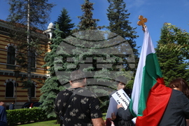 Свети синод - протестиращи