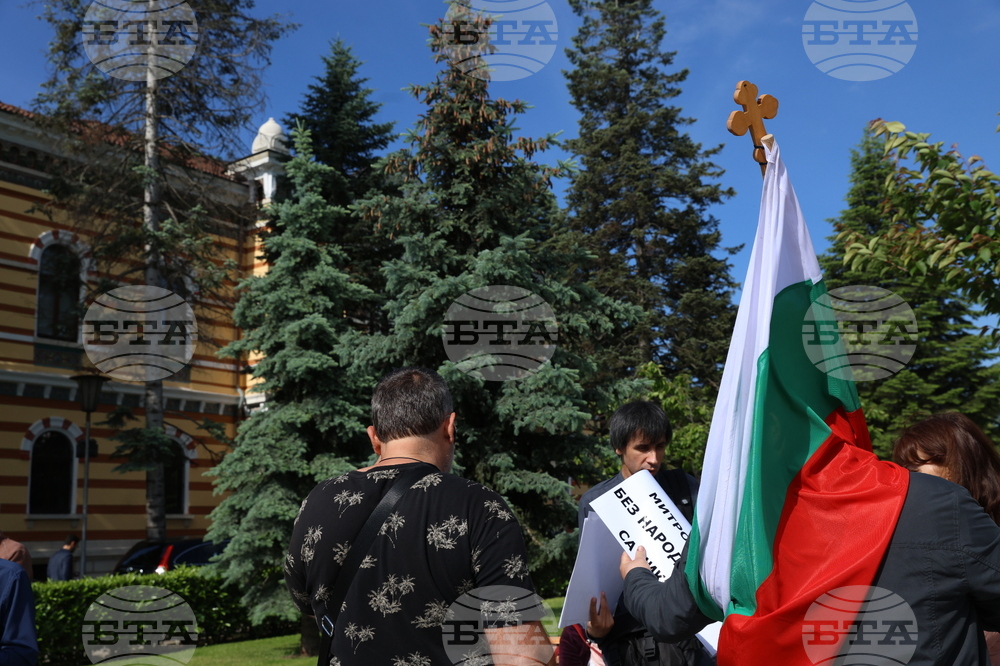 Свети синод - протестиращи