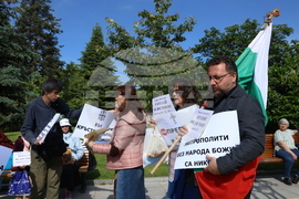 Свети синод - протестиращи