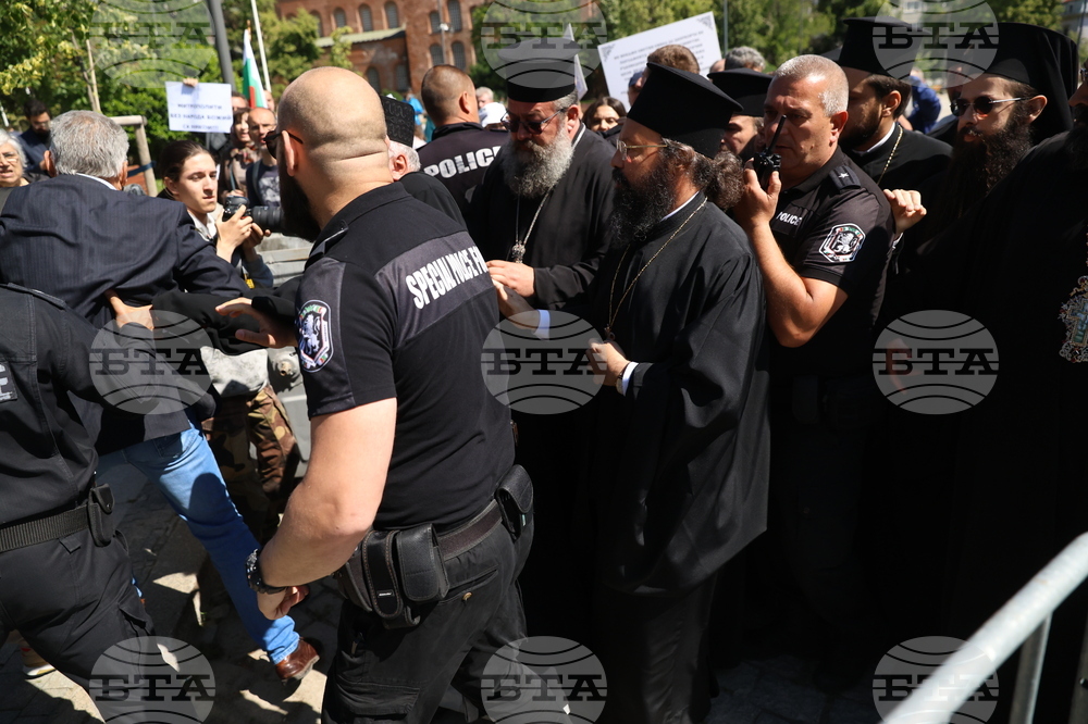 Свети синод - Знеполският епископ Арсений е новият Сливенски митрополит