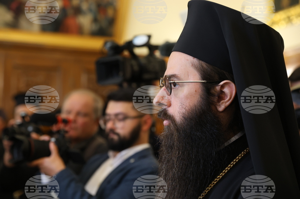 Свети синод -  Знеполски епископ Арсений - обявяване за Сливенски митрополит - церемония
