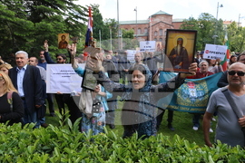 Свети синод - Сливенски митрополит - протестиращи