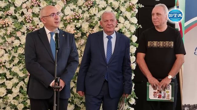 Пета среща на българите в Румъния се проведе по повод 24 май. Христо Стоичков бе сред специалните гости