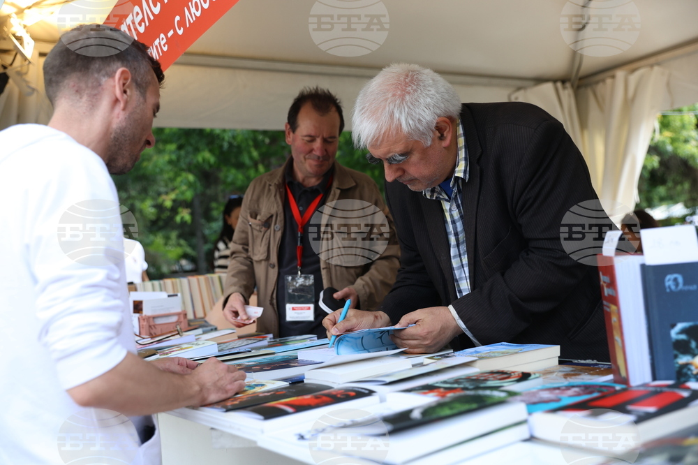 Пролетен панаир на книгата - Шатра 4 -  "Среща с автограф" - Маргарит Жеков