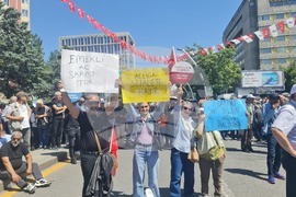 Турция - пенсионери - протест