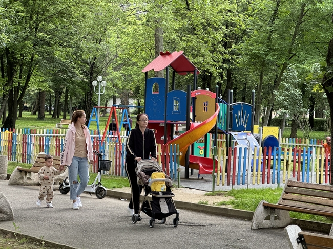 Детски площадки ще бъдат изградени в няколко населени места в община Павел баня по проект "Чиста околна среда 2024"