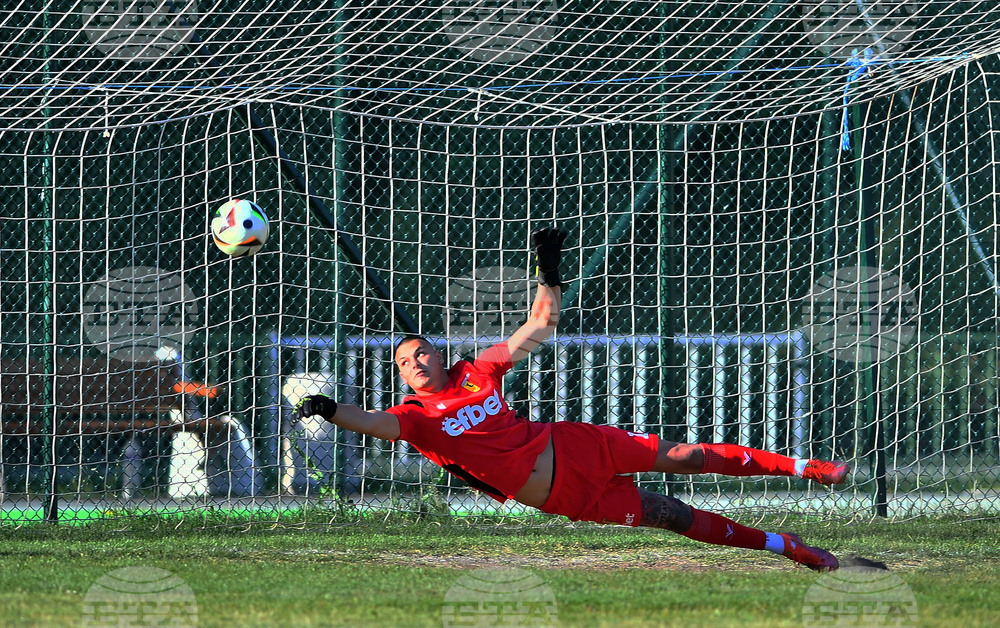 Исперих - футбол - "Бенковски" - "Черноломец"