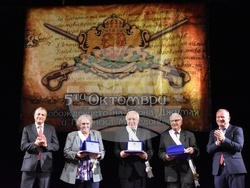 С тържествена сесия на Общински съвет – Благоевград продължи втората част от празничната програма по повод 110 години от Освобождението на Горна Джумая и Пиринска Македония на вчерашния 5 октомври. 