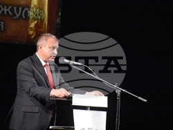 С тържествена сесия на Общински съвет – Благоевград продължи втората част от празничната програма по повод 110 години от Освобождението на Горна Джумая и Пиринска Македония на вчерашния 5 октомври. 