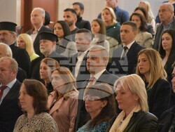 С тържествена сесия на Общински съвет – Благоевград продължи втората част от празничната програма по повод 110 години от Освобождението на Горна Джумая и Пиринска Македония на вчерашния 5 октомври. 