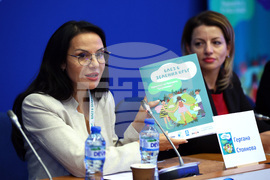 Национален пресклуб на БТА - Екоучилища - проект - пресконференция - Гергана Стоянова