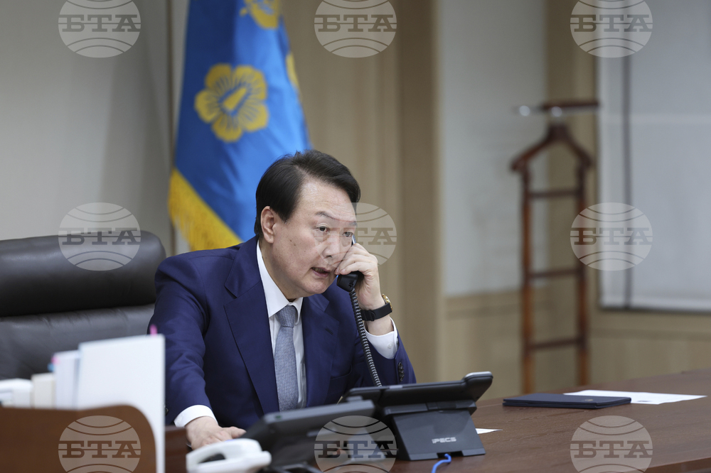 Южнокорейският президент е обвинен в ограничаване на медийната свобода заради отказ да допусне телевизионен екип в самолета си