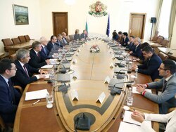 Премиерът Донев се срещна с работодателските организации