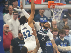 Timberwolves Mavericks Basketball