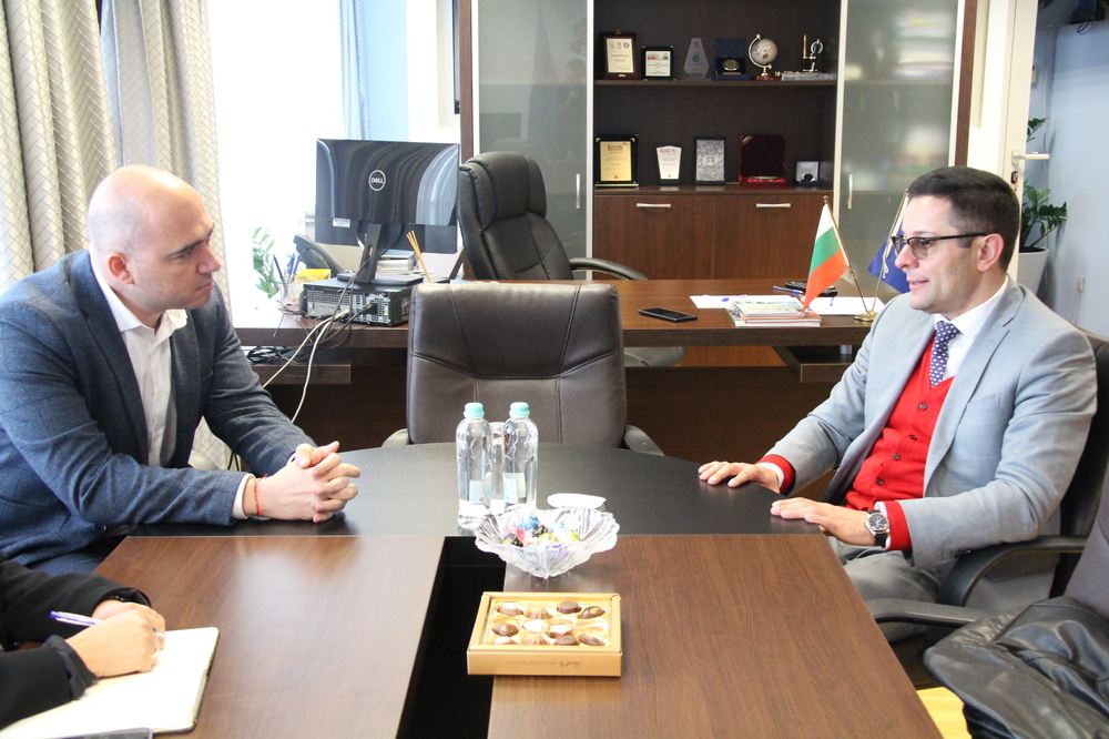 Министрите  Димитров и Пулев обсъдиха мерки за бизнеса по Плана за възстановяване в сектор туризъм
