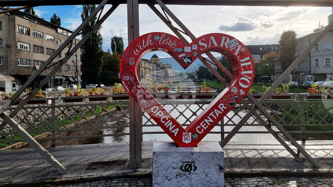 Босна и Херцеговина отчита ръст на туристическите посещения през 2025 г.: над 1,9 млн. туристи са посетили страната