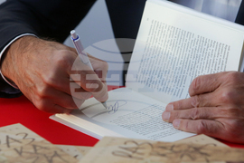 Даниел Вълчев - книга