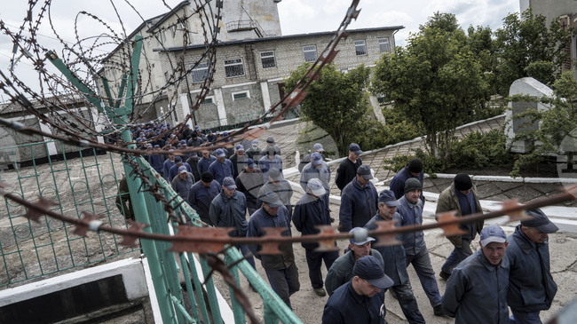 Ганайският външен министър се срещна с двама свои сънародници, които са били пленени, докато се сражават на руска страна в Украйна