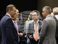 Парламентарна асамблея на НАТО - пленарно заседание