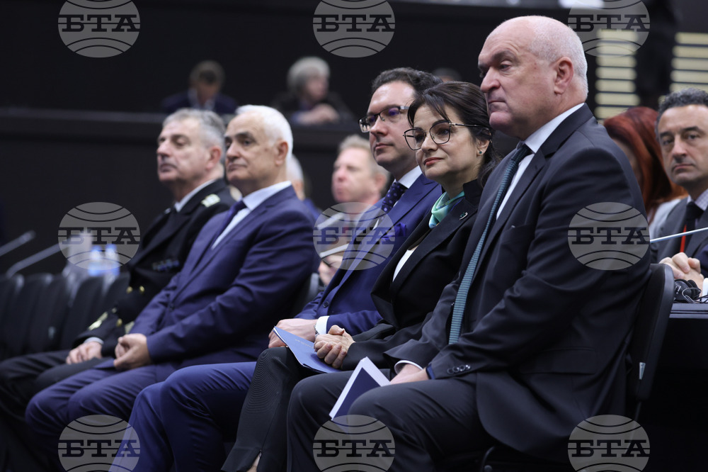 Парламентарна асамблея на НАТО - пленарно заседание