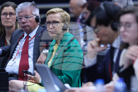 Парламентарна асамблея на НАТО - пленарно заседание